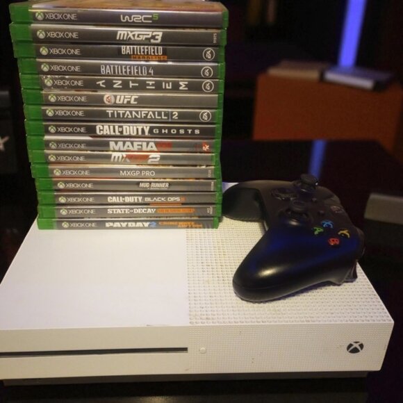 Ready To Play Microsoft Xbox One S 1TB Console Bundle - Picture 1 of 6